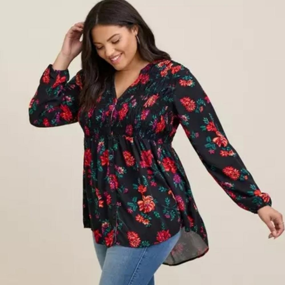 Torrid Red and Green Puff Sleeve Floral Blouse